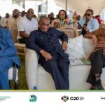 Kuthulwe ngokusemthethweni inyanga yezokuVaksha