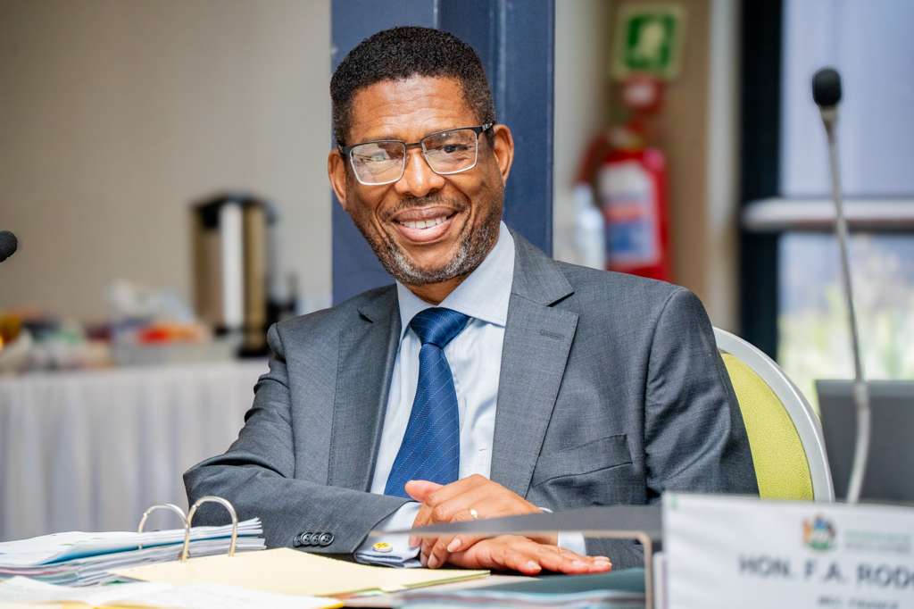 Kuhlangene iLekgotla Khebhinethi yaseKZN