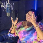Qopha ivideo yengoma entsha kaThobekile avele azokhonza nawe ebandleni lakho